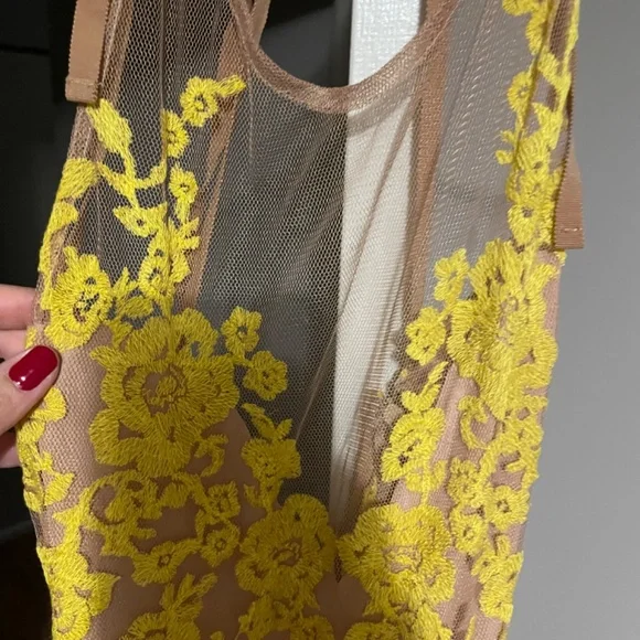 For love & lemons yellow lace dress excellent condition - Picture 3 of 5